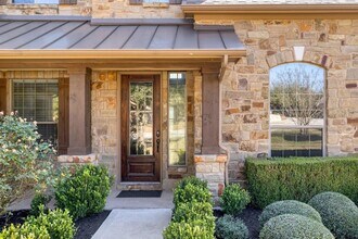 5025 Patagonia Pass in Austin, TX - Building Photo - Building Photo