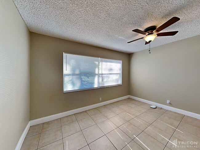 1721 W Comanche Ave in Tampa, FL - Building Photo - Building Photo