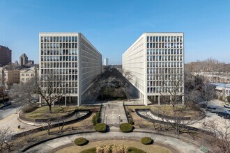 University Park in Chicago, IL - Building Photo - Building Photo