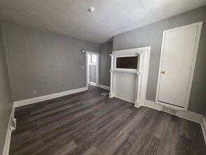 1020 Uvilla St in Pittsburgh, PA - Building Photo - Building Photo