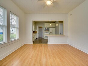 916 Cecelia St in Taylor, TX - Building Photo - Building Photo