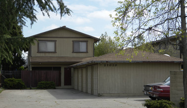 21010 Baker Rd in Castro Valley, CA - Foto de edificio - Building Photo