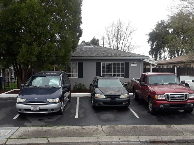 Bowles Two - Fourplexes in Sacramento, CA - Building Photo - Other