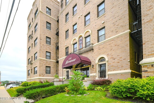 property at 1700 Webb St