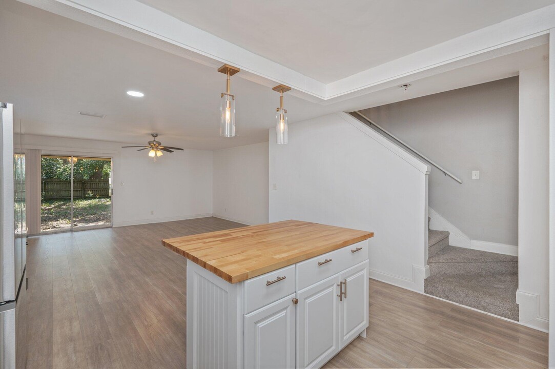 13 Cape Dr NW in Fort Walton Beach, FL - Building Photo
