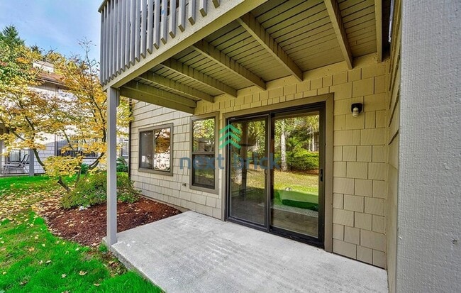 property at 14727 NE 35th St