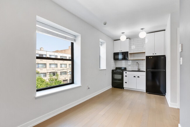 6019 N Winthrop Ave in Chicago, IL - Building Photo - Building Photo