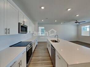8404 Flagpole Loop Ave in Las Vegas, NV - Building Photo - Building Photo