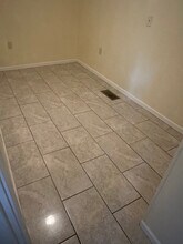 396 Thomas Dr in Forest Park, GA - Building Photo - Building Photo