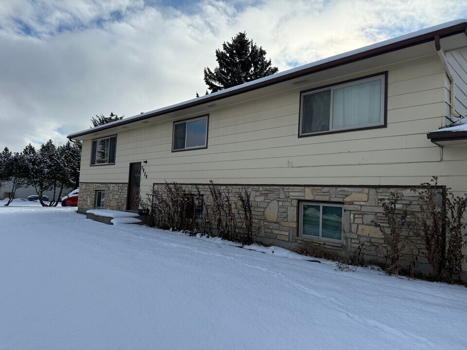 1616 Durston Rd in Bozeman, MT - Building Photo