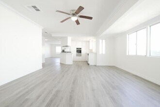 20701 Beach Blvd in Huntington Beach, CA - Building Photo - Building Photo