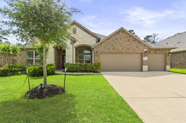 property at 30931 Roanoak Woods Dr
