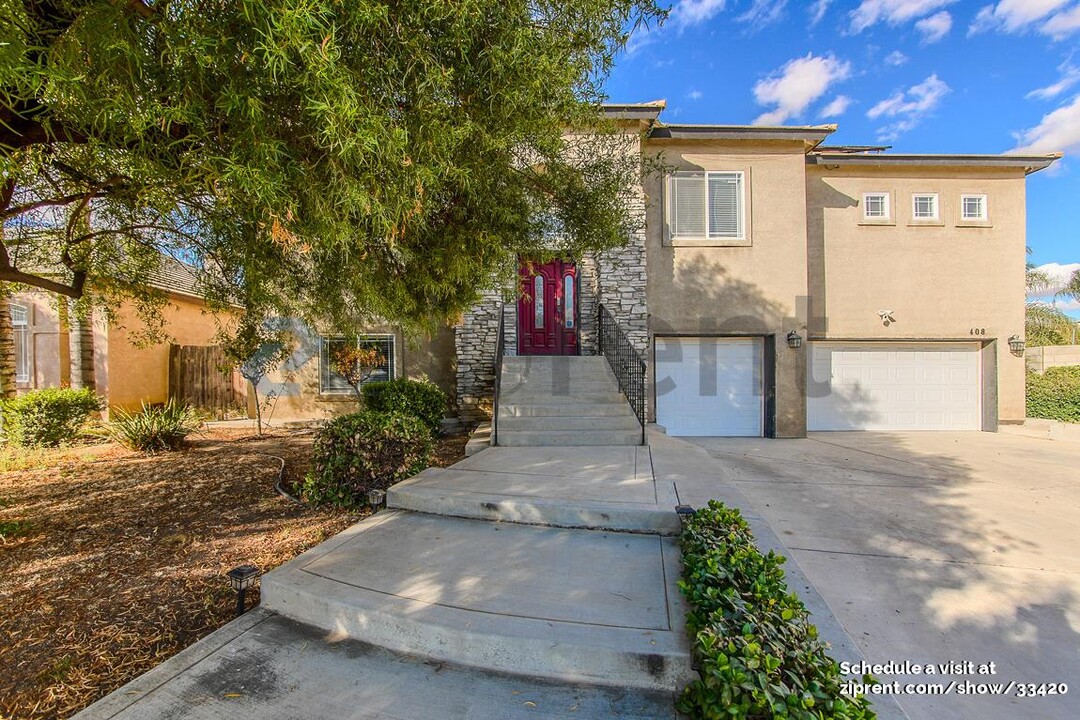 408 Brite Meadow Ct in Bakersfield, CA - Foto de edificio