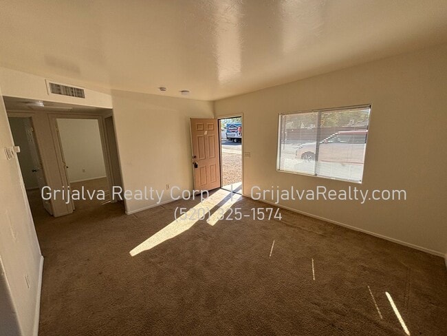 3641 E Monte Vista Dr in Tucson, AZ - Building Photo - Building Photo
