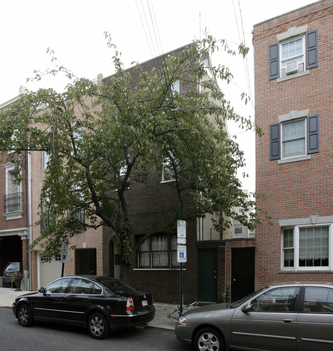 753 S 9th St in Philadelphia, PA - Building Photo - Building Photo