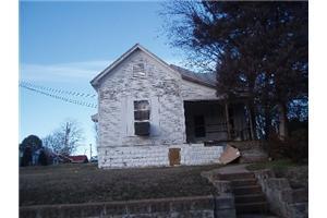 Tri-Plex in Poplar Bluff, MO - Building Photo - Building Photo