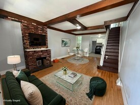 708 E Madison St in Philadelphia, PA - Building Photo