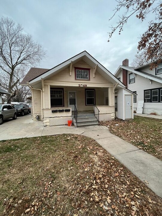 2049 Worthington Ave in Lincoln, NE - Building Photo