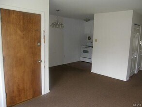 2108 S Lumber St in Allentown, PA - Building Photo - Building Photo