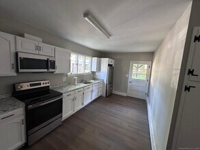 10 Fleming St in Waterbury, CT - Building Photo - Building Photo