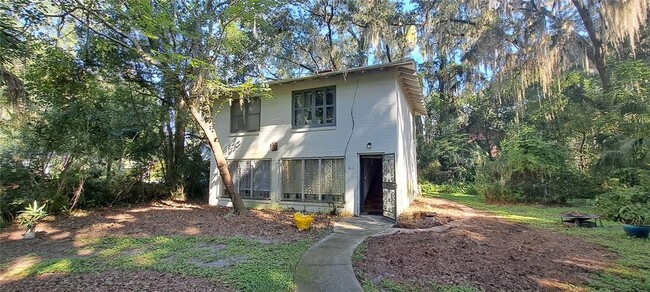 property at 612 NE 10th Pl