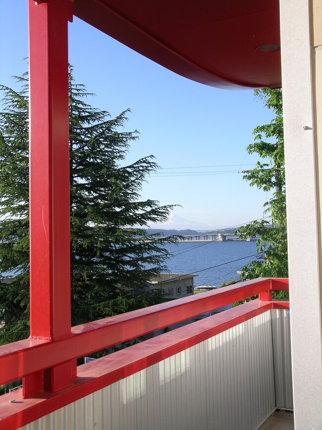 335 Lakeside Ave S, Unit HEART OF LESCHI in Seattle, WA - Building Photo - Building Photo