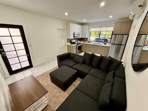 733 Michigan Ave in Miami Beach, FL - Building Photo - Building Photo