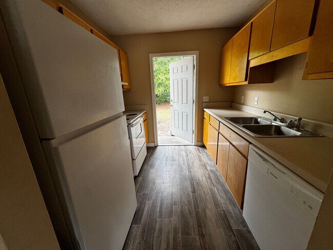 3201 E 2nd Ct in Panama City, FL - Building Photo - Building Photo