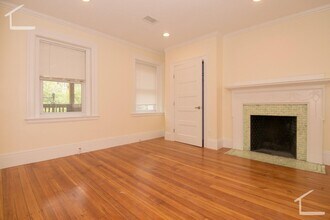 1610 Beacon St in Brookline, MA - Building Photo - Building Photo