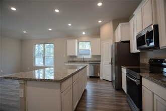 1109 Yellowstone River Rd in Montgomery, TX - Building Photo - Building Photo