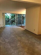 Lakeview Apartments in Seattle, WA - Building Photo - Building Photo