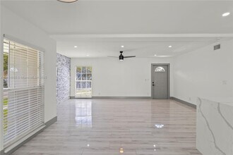 7913 NW 72nd Ave in Tamarac, FL - Building Photo - Building Photo