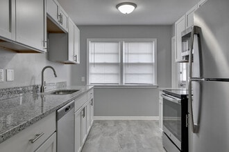 2110 S 50th St in Omaha, NE - Building Photo - Building Photo