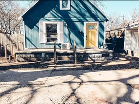 328 N Oklahoma Ave in Shawnee, OK - Building Photo