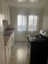 212 Santa Fe S Ave, Unit 1 in Compton, CA - Foto de edificio - Building Photo