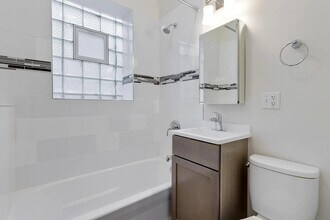 6041 S Saint Lawrence Ave, Unit 2N in Chicago, IL - Building Photo - Building Photo