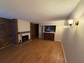 2235 N Halsted St, Unit 2 F in Chicago, IL - Building Photo - Building Photo