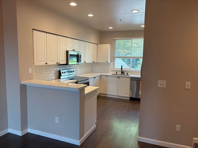 16125 Juanita Woodinville Way NE in Bothell, WA - Building Photo - Building Photo