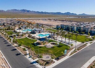 2662 Champagne Gold Ave in North Las Vegas, NV - Building Photo - Building Photo