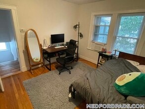 21 Renfrew St in Medford, MA - Building Photo - Building Photo