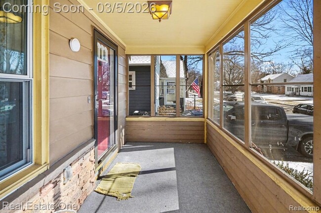 1105 E Fifth St in Royal Oak, MI - Building Photo - Building Photo