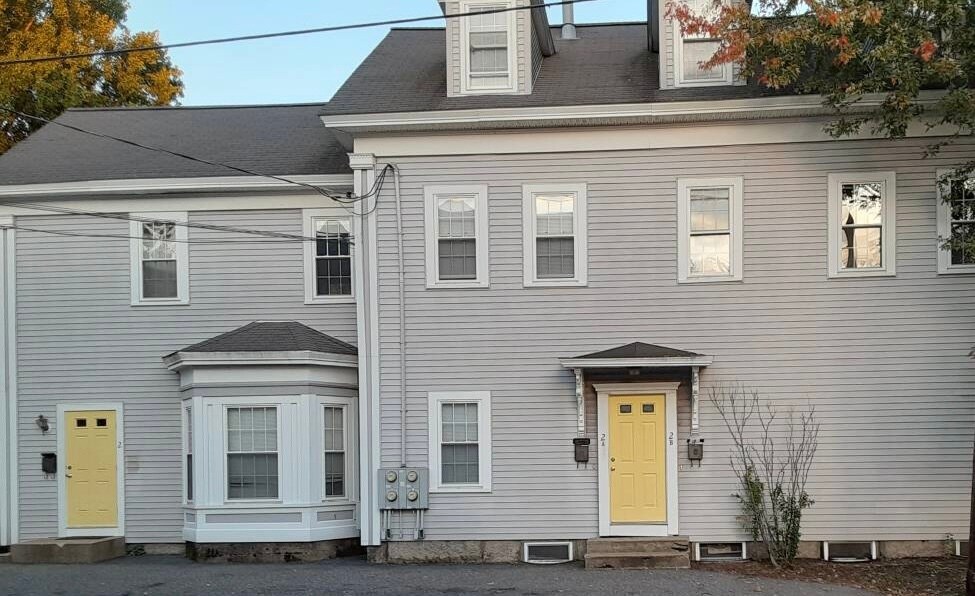 2 Lincoln St in Medway, MA - Building Photo