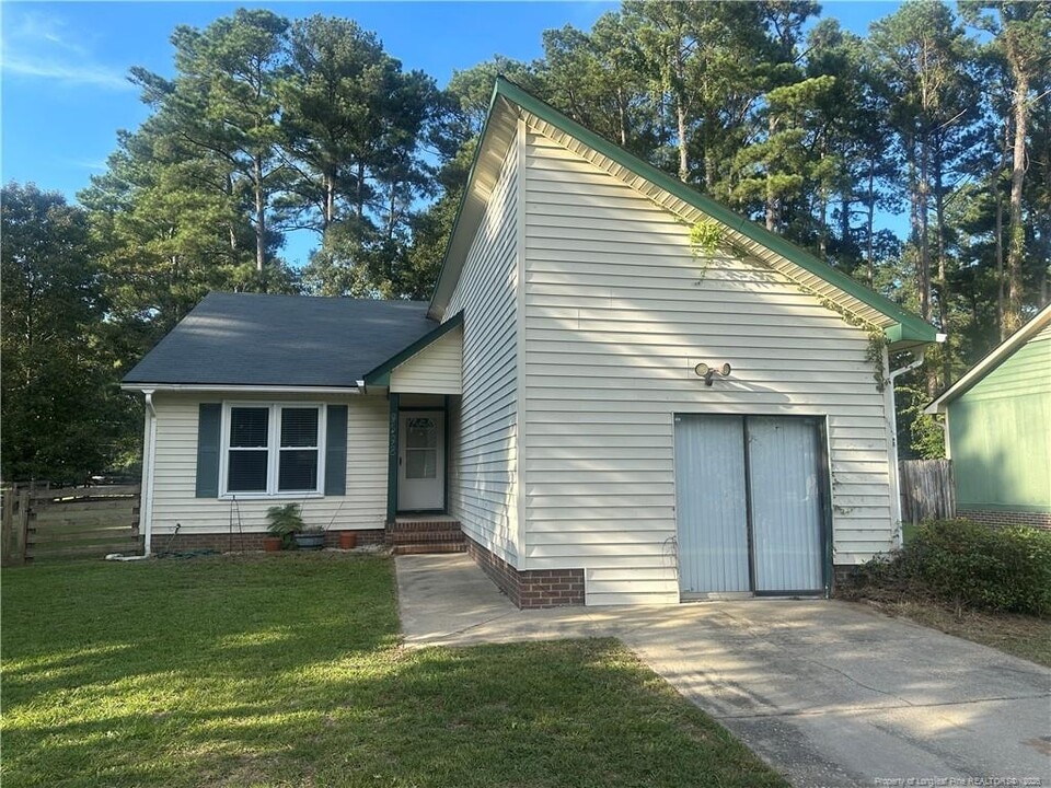 9598 Holbrook Ln in Fayetteville, NC - Building Photo