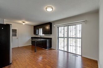 2106 Dabney Dr in Chattanooga, TN - Building Photo - Building Photo