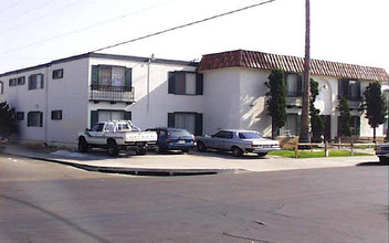 4095 Highland Ave in San Diego, CA - Building Photo - Building Photo