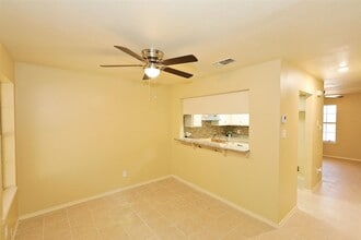 8911 McPherson Rd in Laredo, TX - Building Photo - Building Photo