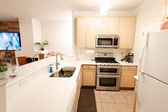 2100 Pipers Field Dr in Austin, TX - Building Photo - Building Photo