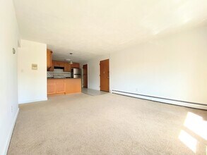 369 Elliot St, Unit #1 in Newton, MA - Building Photo - Building Photo