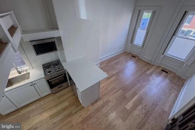 property at 1714 Mt Vernon St