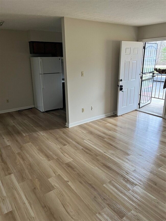 1420 Hill St in Radcliff, KY - Building Photo - Building Photo